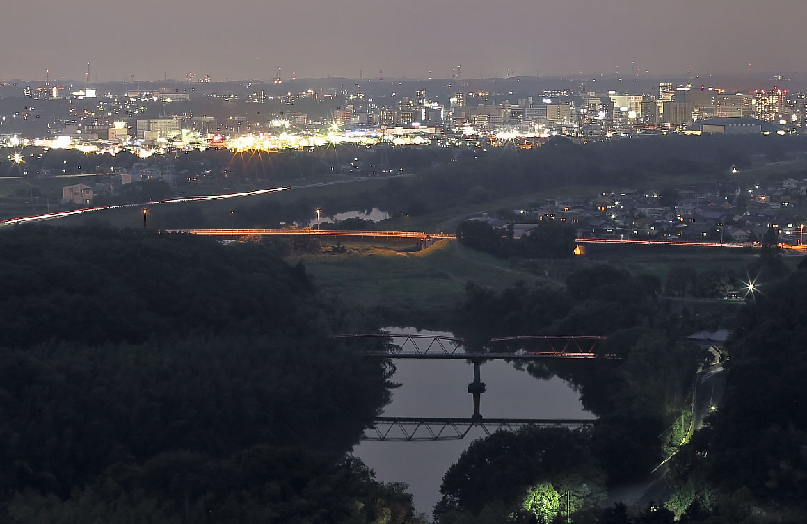 矢作川と豊田市の夜景