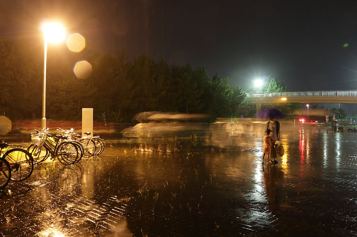 土砂降りの雨