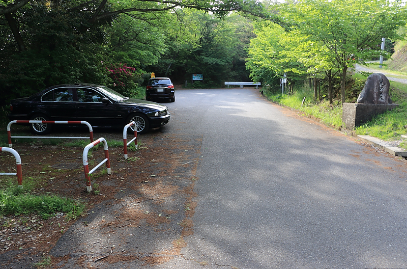 白山神社の駐車場