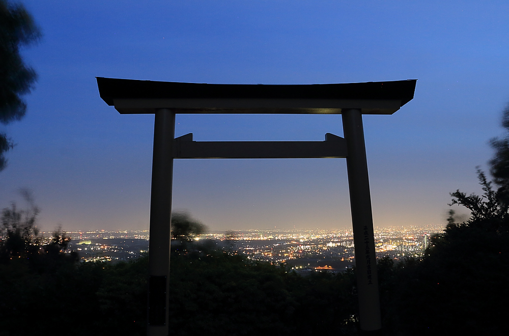 白山神社のトワイライト