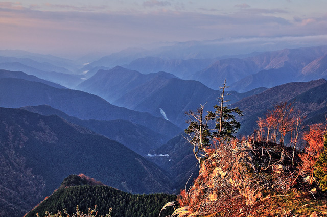 紅葉シーズンの大台ケ原の風景