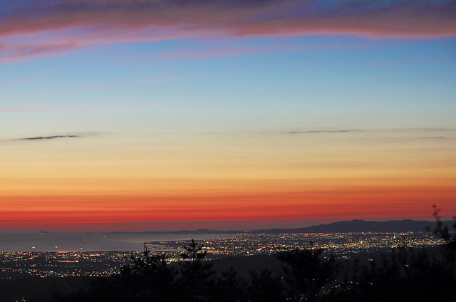 青山高原から望む夜明け前の景色
