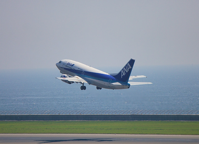 セントレアから飛び立つ飛行機