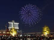 名古屋ポートビルと打ち上げ花火